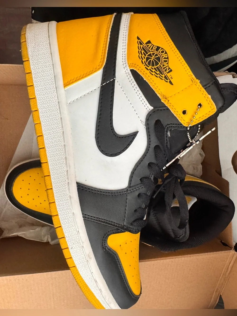 Jordan 1 Retro High - Black/White/Yellow Men's Sneakers